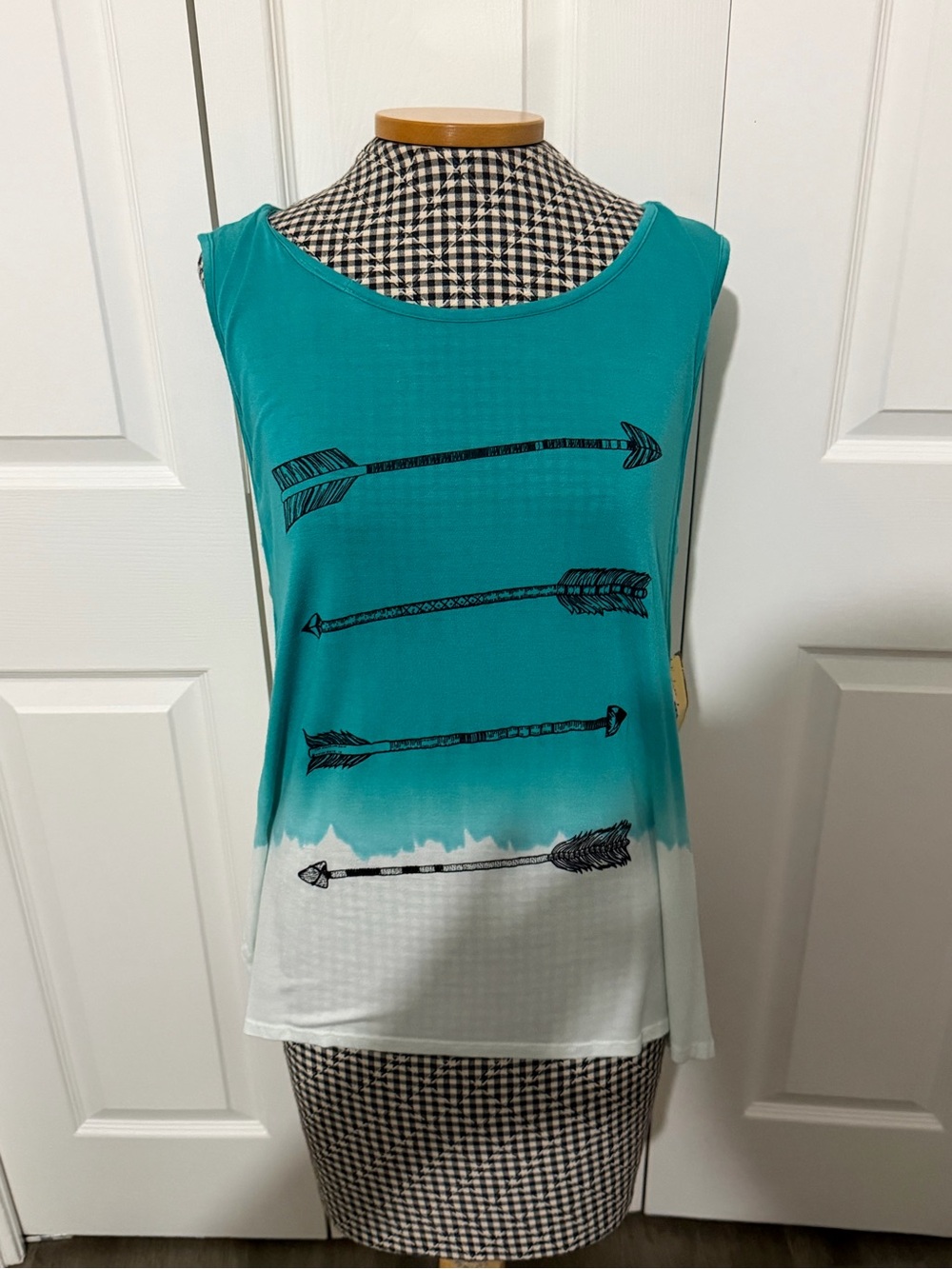 NWT vintage Havana arrow tank size L